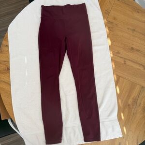 Fabletics Motion365 Burgundy/Purple Leggings with back pocket